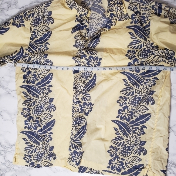 Old Navy Pineapple Hawaiian ButtonUp Collar Shirt - Picture 6 of 11